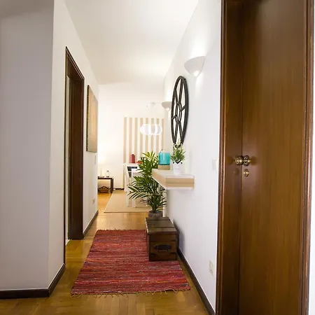 公寓 Spacious In *